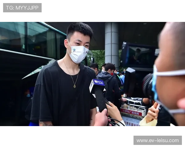 CBA球星周边销量攀升,李弘权、陈家政球衣受欢迎 CBA球星周边销量攀升,李弘权、陈家政球衣受欢迎